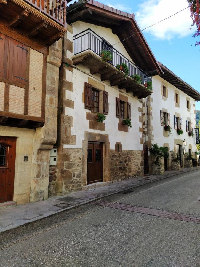 Mizkerrenea Villa Ituren Bagian luar foto