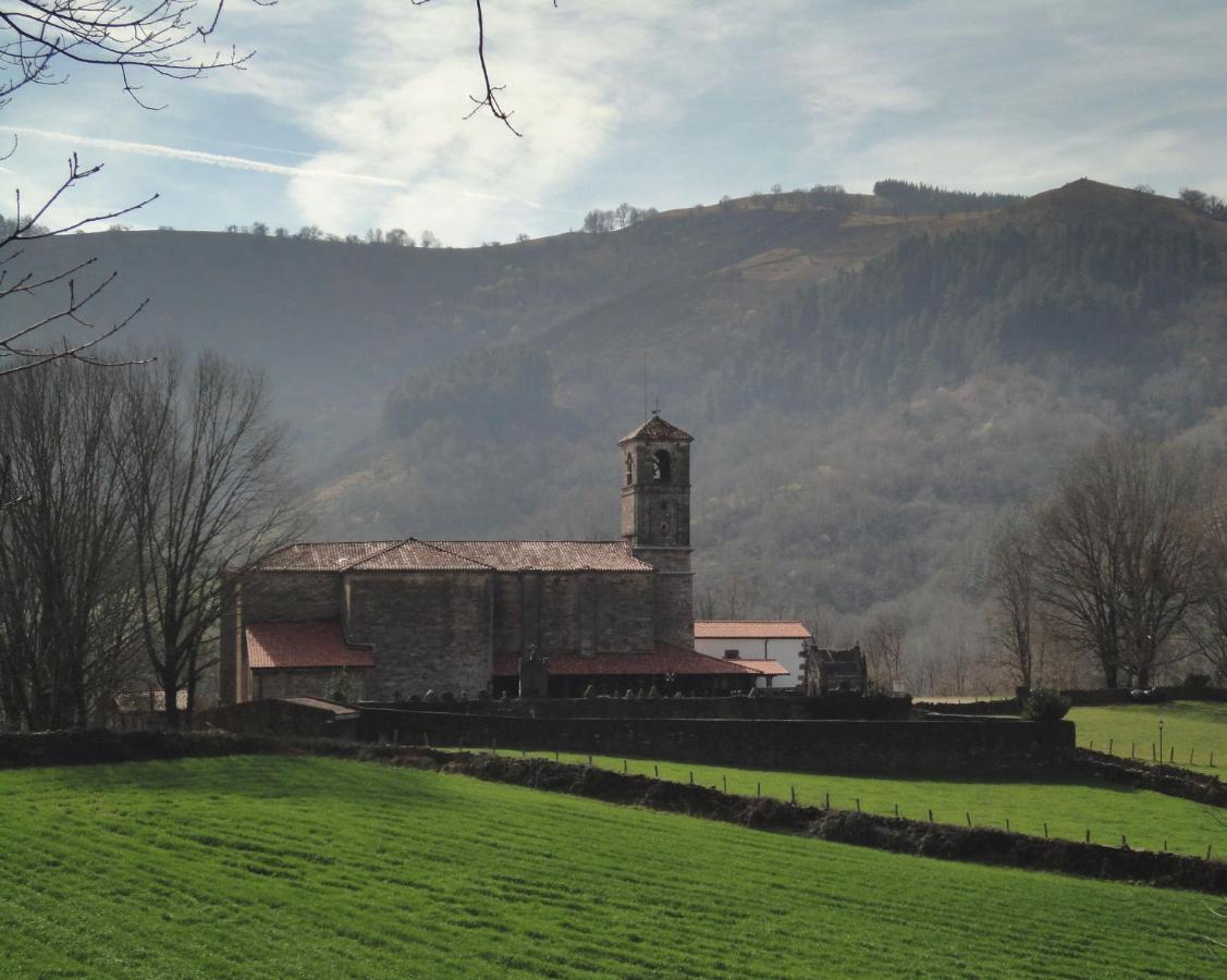 Mizkerrenea Villa Ituren Bagian luar foto